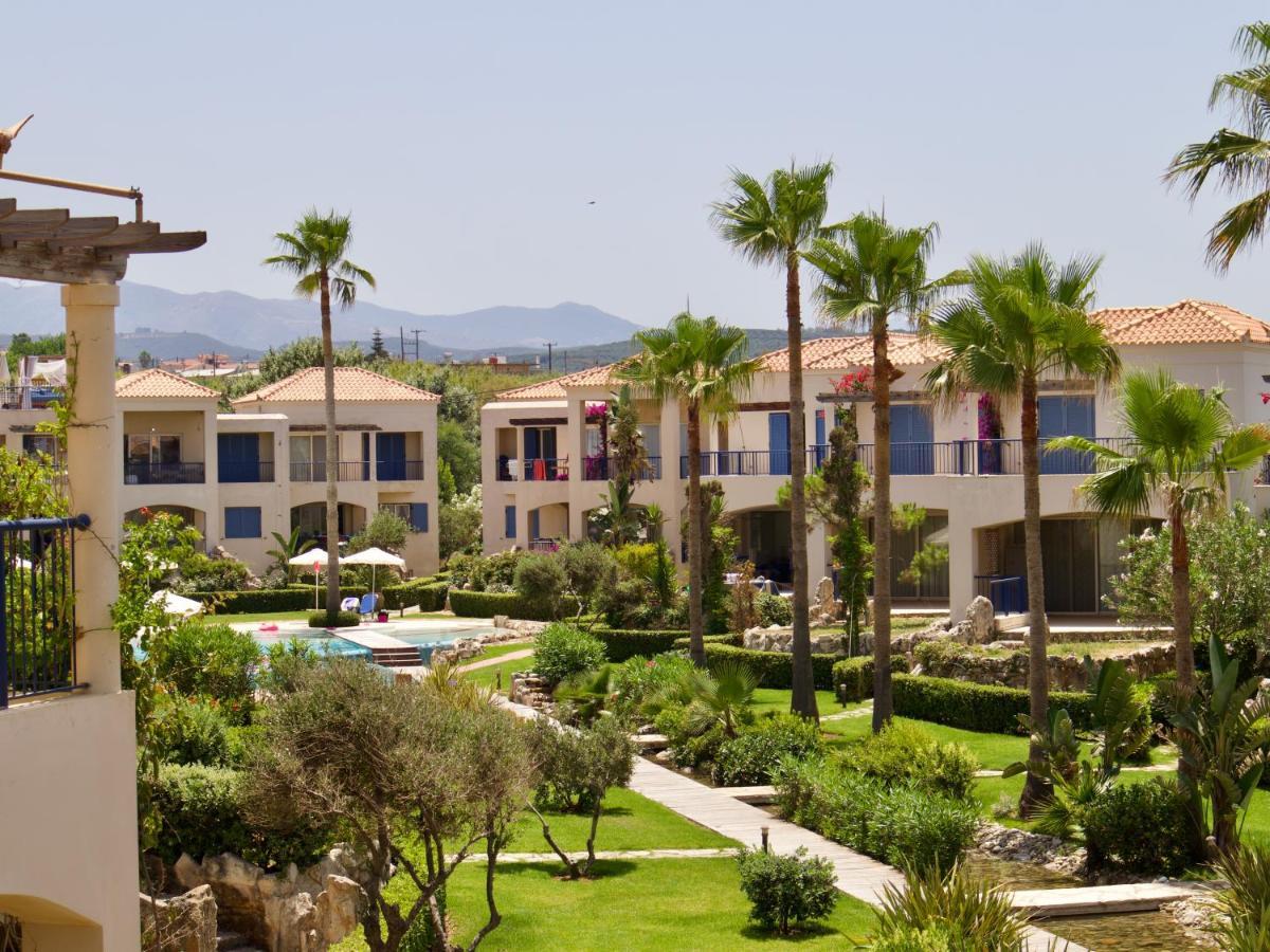 Resitour - Aphrodite Beachfront Pirgos Psilonerou Habitación foto