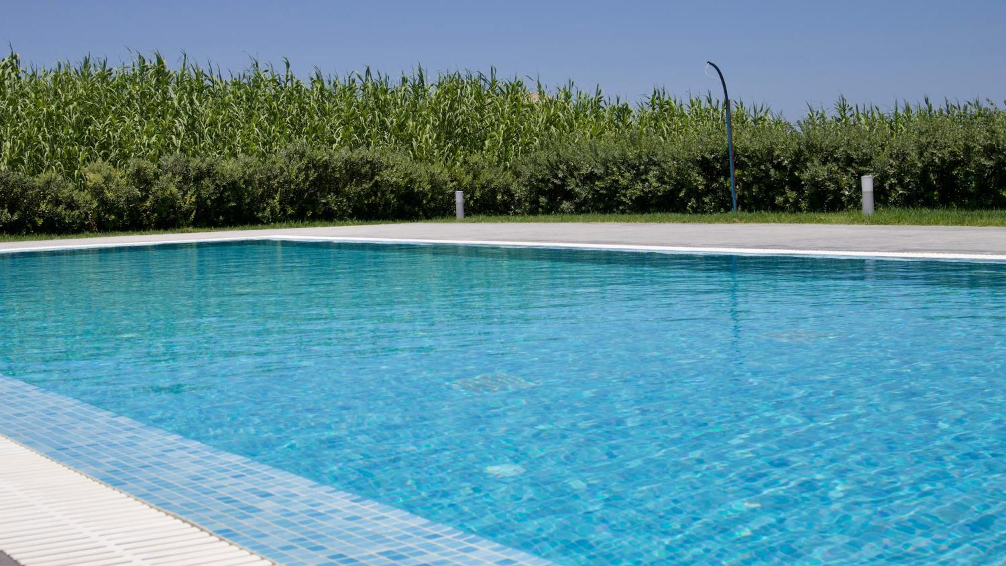 Resitour - Aphrodite Beachfront Pirgos Psilonerou Habitación foto